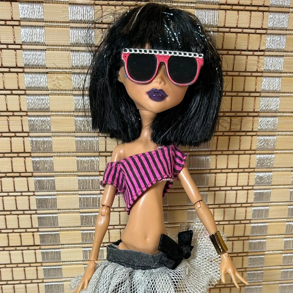 Cleo De Nile Monster High Fashion Doll - Picture 8 of 13